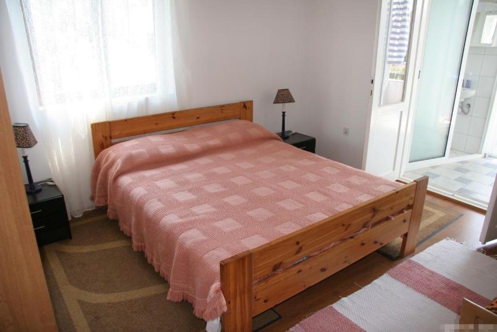Apartment In Kukljica With Sea View, Terrace, Air Conditioning, Wi-Fi Eksteriør billede